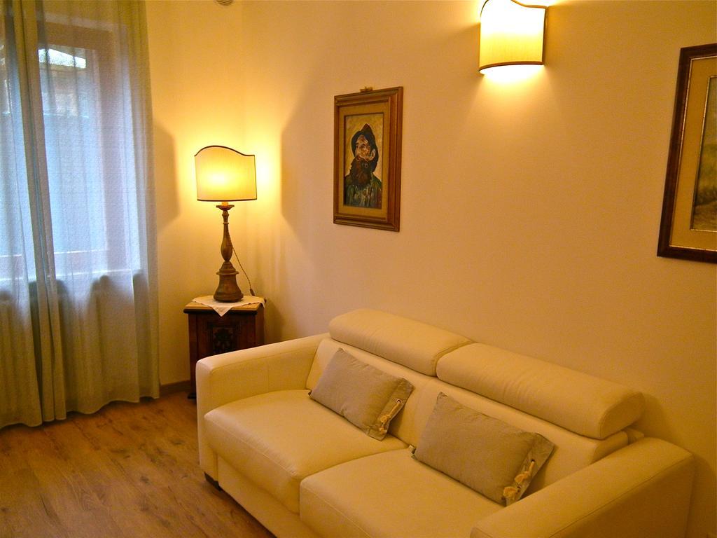 Suite Umberto I Asís Exterior foto